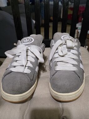 adidas Gray Suede Low-Top Sneakers with White Stripes Used Size 10